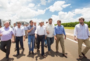 O Governador do Estado de São Paulo, participa da entrega das Obras do Dispositivo da SP 340/SP 147 na cidade de Mogi Mirim. Data: 13/02/2016. Local: Mogi Mirim/SP.  Foto: Diogo Moreira/A2img