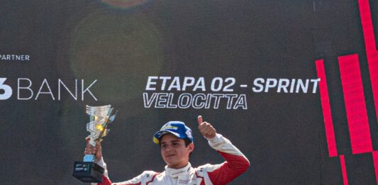 Pipo Massa é terceiro em “corrida divertida” e segue na liderança da Porsche Carrera Cup Rookie